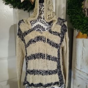 Paper Crane distressed sweater size small